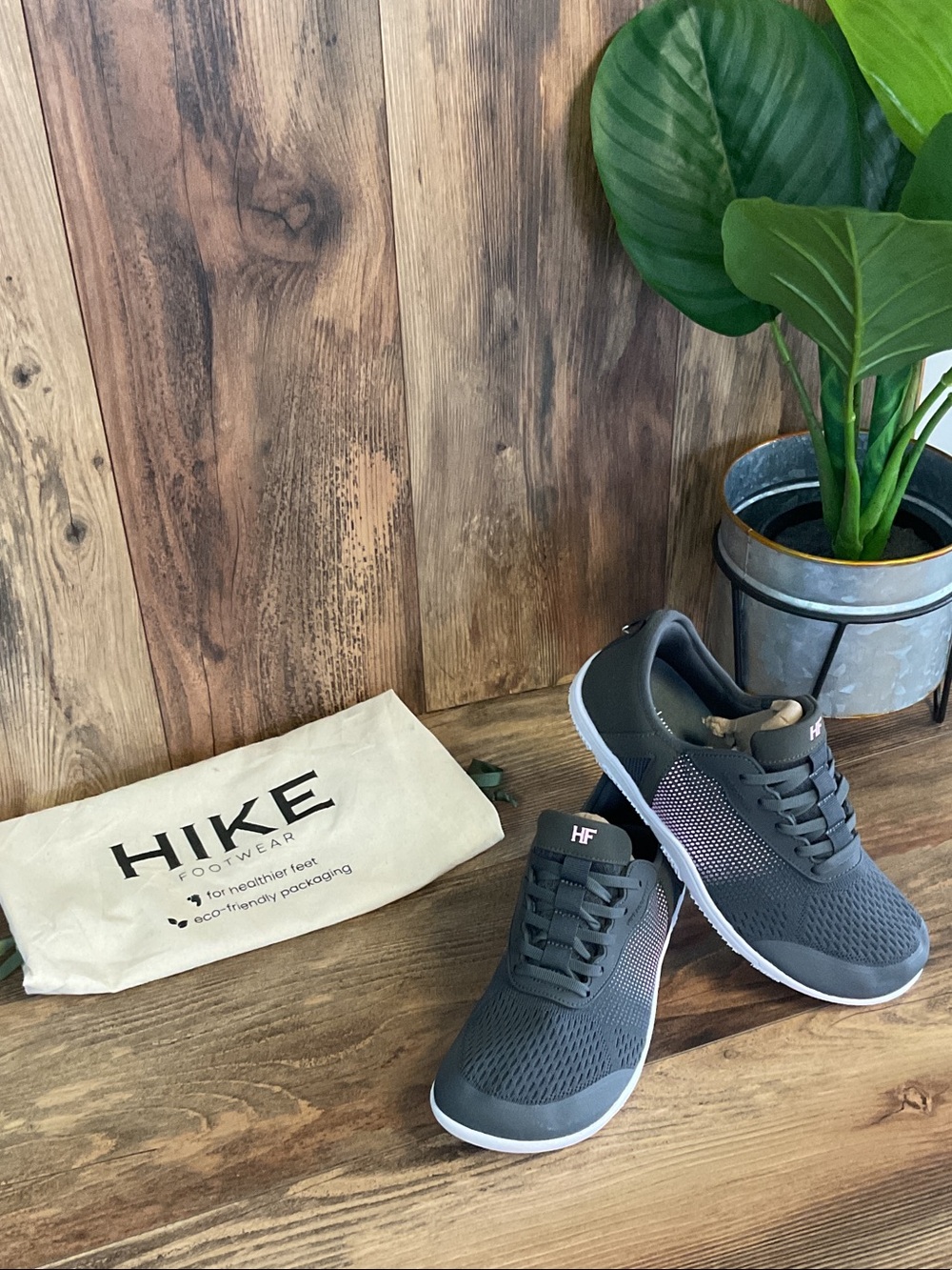HIKE HF Stride Dark Grey Athletic Sneakers 9/9.5 930A